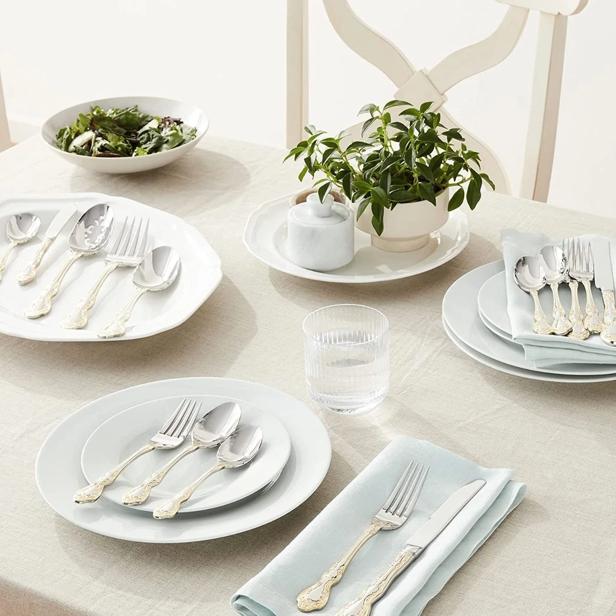 Oneida 18/10 Stainless Steel 45-Piece Flatware Set | Golden Mandolina 5 Oneida 18/10 Stainless Steel 45-Piece Flatware Set | Golden Mandolina - Image 3