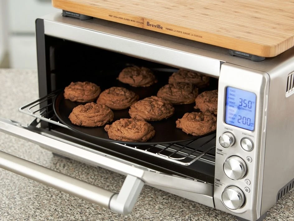 Breville The Smart Oven With Element IQ Convection Countertop Toaster Oven | Brushed Stainless Steel 5 Breville The Smart Oven With Element IQ Convection Countertop Toaster Oven | Brushed Stainless Steel - Image 3