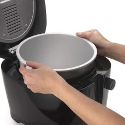 Presto® CoolDaddy® Cool-Touch Deep Fryer With Removable Bucket | 2 Qt. - Black -Cuisinart Shop cooldaddy7