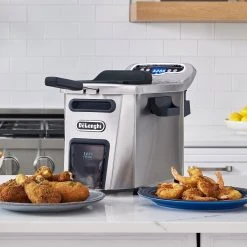 DeLonghi De'Longhi Livenza 4.5L Cool Zone Deep Fryer -Cuisinart Shop edit shot1 deepfryer d44528dz fries drumsticks shrimp oil wide