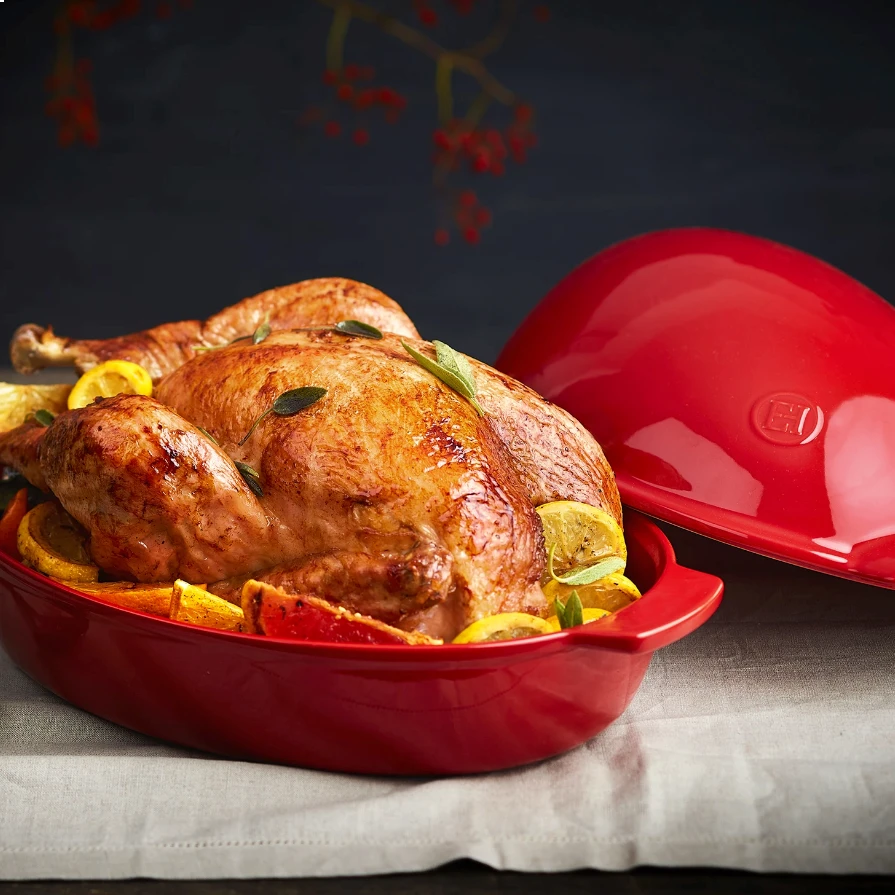 Emile Henry 4.5 Qt. Large Roaster | Burgundy 5 Emile Henry 4.5 Qt. Large Roaster | Burgundy - Image 3