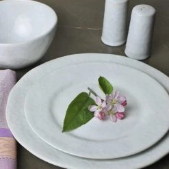 Carmel Ceramica Cozina Salt & Pepper Set | White 8 Carmel Ceramica Cozina Salt & Pepper Set | White -Cuisinart Shop lifestyle2 19 1