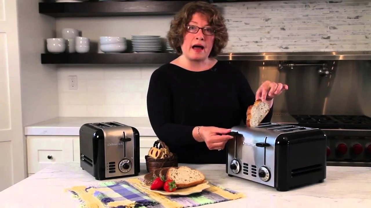 Cuisinart 4-Slice Compact Toaster | Stainless Steel 4 Cuisinart 4-Slice Compact Toaster | Stainless Steel - Image 2