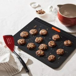 Le Creuset Revolution® Bi-Material Slotted Turner | Cerise/Cherry Red -Cuisinart Shop redspat2