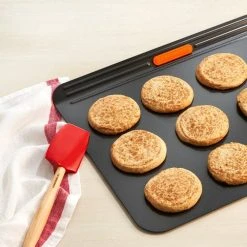 Le Creuset Craft Series Medium Spatula | Cerise/Cherry Red 7 Le Creuset Craft Series Medium Spatula | Cerise/Cherry Red -Cuisinart Shop rs15403 cookieset scr