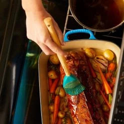 Le Creuset Craft Series Basting Brush | Caribbean Blue 5 Le Creuset Craft Series Basting Brush | Caribbean Blue -Cuisinart Shop rs7290 04040009 done lpr