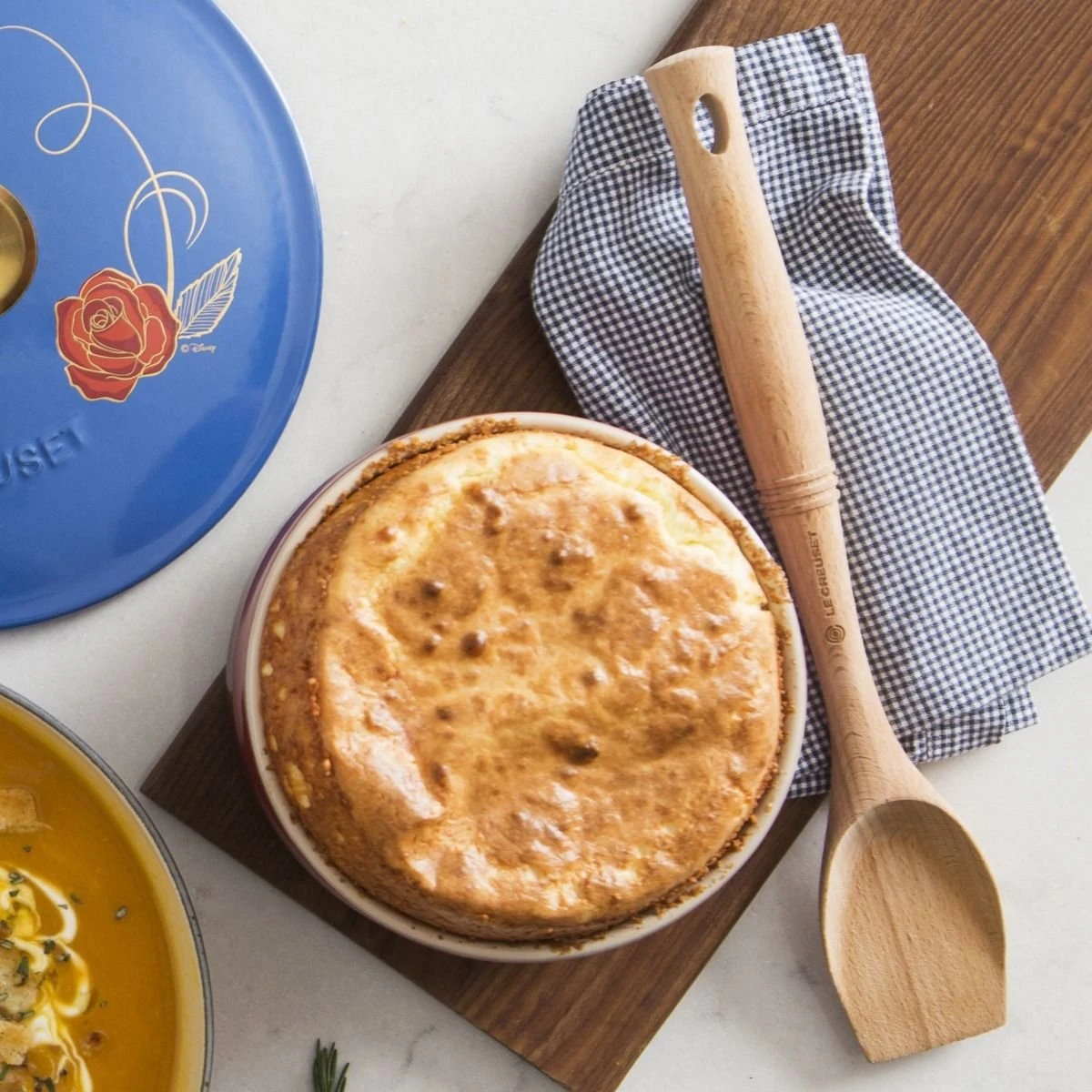 Le Creuset Revolution® Wooden Scraping Spoon 5 Le Creuset Revolution® Wooden Scraping Spoon - Image 3