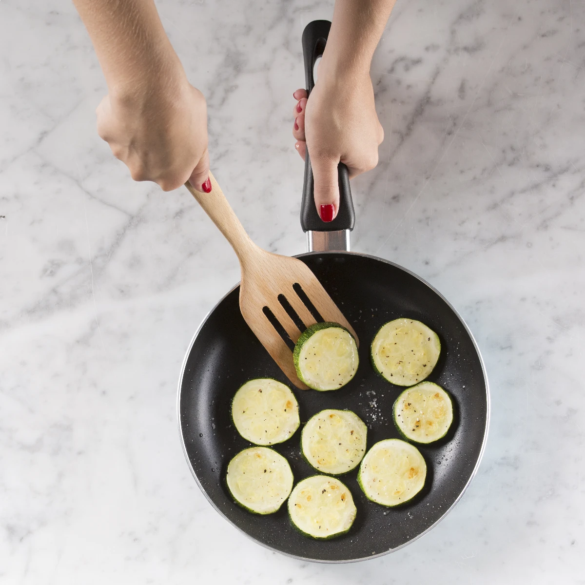 Mason Cash Innovative Kitchen Turner & Rack Grabber 4 Mason Cash Innovative Kitchen Turner & Rack Grabber - Image 2