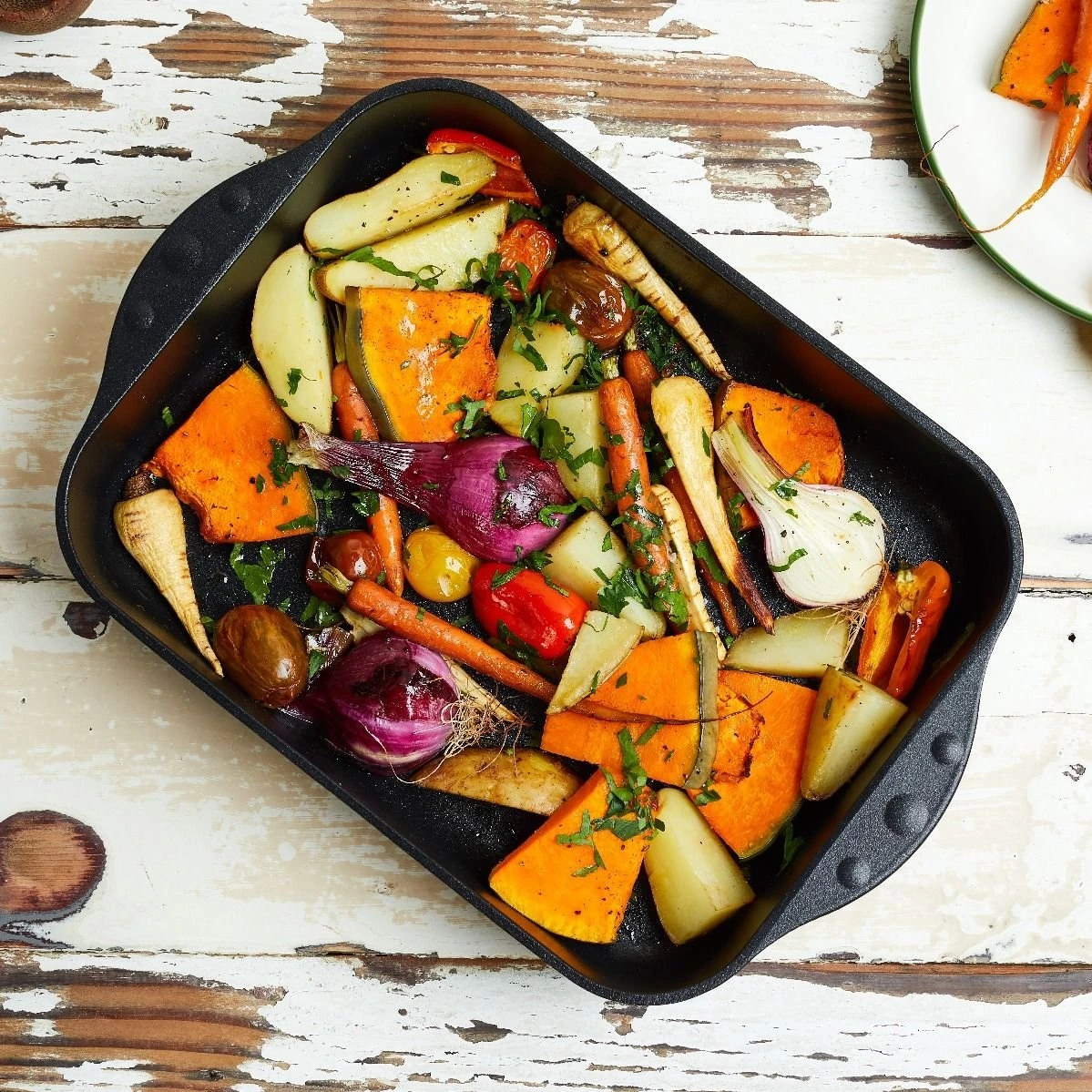 Swiss Diamond | XD Roasting Pan - 12.5" X 10" (4.8 Quart) 5 Swiss Diamond | XD Roasting Pan - 12.5" X 10" (4.8 Quart) - Image 3